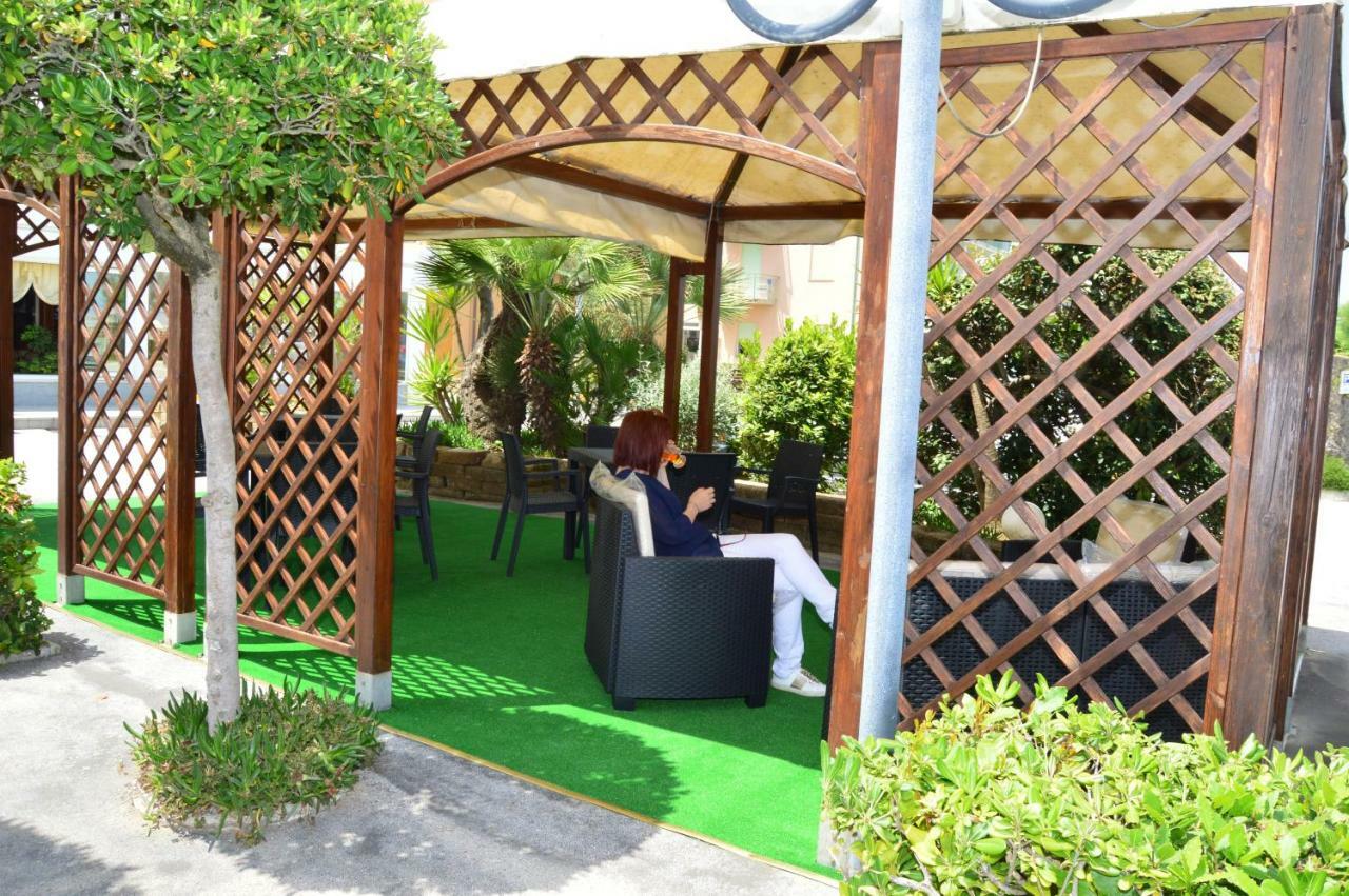 Hotel Perla Senigallia Exterior foto